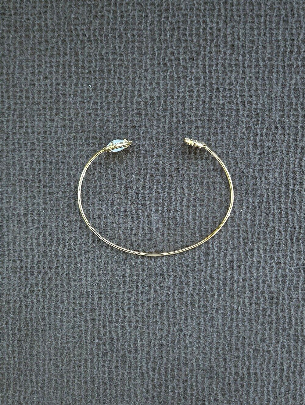 Dainty Open Ended Bracelet - NWOT - Picture 9 of 15